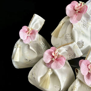 Petit sac à main en tissu jacquard imitation soie avec franges et fil doré, motif orchidée Phalaenopsis, nouveau style chinois rétro national - Product Image 2