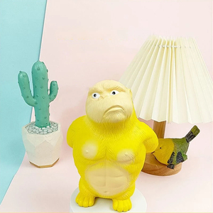 Jouets anti-stress en PVC unisexe en gros, grande boîte de jeux amusants anti-stress en forme d'orang-outan pour la décoration de la maison - Product Image 6