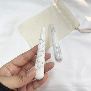 Bâton de massage personnalisé de réflexologie faciale en turquoise blanche cuillère Howlite Guasha soulagement de la douleur des méridiens des tissus profonds et massage du visage - Product Image 2