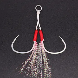 Assist Hook Jig con gancio in acciaio ad alto tenore di carbonio con 8 ami da pesca intrecciati in PE e piume di acqua salata