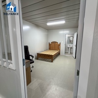 Maison conteneur modulaire RELYANCE, 2 chambres, avec option panneaux solaires, bonne isolation, terrasse moderne à 2 étages