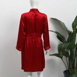 Kimono de demoiselle d'honneur de luxe pour femme, broderie personnalisée en soie de mûrier, vente en gros, robes longues 100% en soie pour femmes - Product Image 6