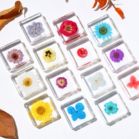 Presse-papiers en résine transparente fait main et personnalisable avec spécimen de fleur séchée véritable, ornement en résine ambrée, serre-livres, artisanat de bureau
