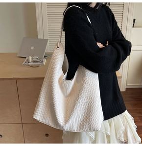 Bolsos de Hombro de Cuero para Mujer, Bolsos de Mano Multifuncionales para Viajes al Aire Libre, Bolsos de Trabajo de Gran Capacidad, Bolsos de Mano de PU - Product Image 1