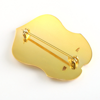 Langsung Pabrik Kustom Lencana Logam Campuran Seng 3D Perak Plating Die Cast Pin Pu Kulit Leher Dompet Pemegang Lencana untuk Mengumpulkan