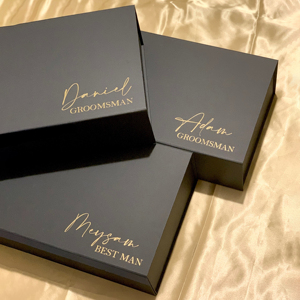 Scatole regalo pieghevoli con chiusura magnetica pieghevole per abbigliamento con patta magnetica nera di lusso personalizzata per proposta di damigella d'onore personalizzata - Product Image 1