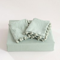 Vente flash : Parure de lit douce 100% polyester, ensemble de draps avec une belle décoration en pompon sur le bord