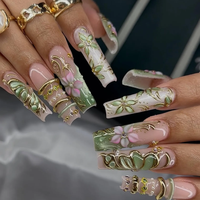 Ongles à presser Stiletto Vert Olive avec Fleurs 3D et Papillons, Carrés Moyens, Chrome Doré, Faits Main, pour Salon de Manucure