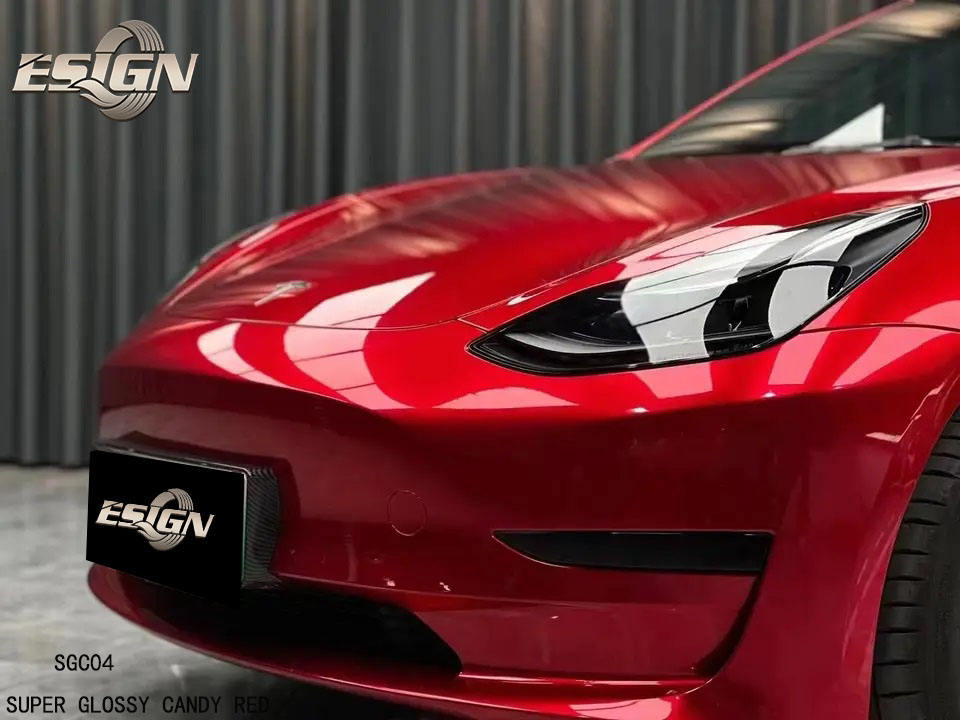 ลูกกวาดสีแดงมันวาวสุดๆ