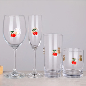 Emblema Decorativo Metálico 3D Esmaltado para Copas de Vino Tinto, Flautas de Champán, Vasos Highball y Collins - Product Image 3
