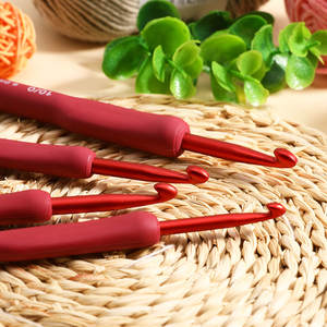 Nouveau ensemble d'outils à tricoter <span class=keywords><strong>Crochet</strong></span> TPR Gel de silice <span class=keywords><strong>Crochet</strong></span> en aluminium poignée rouge <span class=keywords><strong>colle</strong></span> <span class=keywords><strong>Crochet</strong></span> en aluminium ensemble complet de 9 - Product Image 5