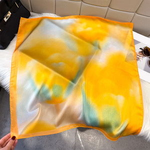 Foulard carré moyen imprimé dégradé Spring Fog 2026 pour homme, style musulman, protection solaire extérieure, printemps-été - Product Image 3