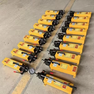 Pompa Idraulica Manuale a Doppia Azione 10000 PSI 2500cc per Uso Edile, Presse e Martinetti Idraulici 380V - Product Image 2