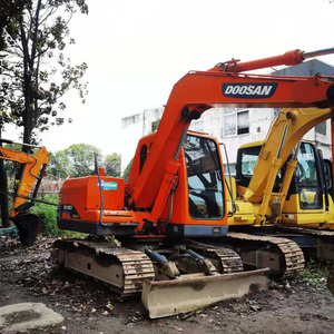 รถขุดมือสอง DOOSAN DH80 คุณภาพสูง 8 ตัน ระบบไฮดรอลิกแข็งแกร่ง ทาสีใหม่ เหมาะสำหรับงานดิน - Product Image 6