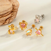 Boucle d'oreille Maina AB en acier inoxydable rose avec zircon en forme de cœur, bijou de piercing pour cartilage, motif nœud et ours, idéal pour mariage