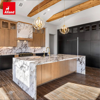 Armoires de cuisine contemporaines Allandcabinet noires et chêne avec buffet et accessoires d'armoires, îlot de cuisine en quartz cascade