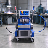 Machine professionnelle de pulvérisation de mousse à cellules ouvertes haute pression pour revêtement de bassins aquacoles