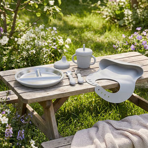 Ensemble de vaisselle pour bébé en silicone personnalisé avec une forte aspiration, facile à nettoyer, compatible lave-vaisselle, cuillère à bec verseur en acier inoxydable - Product Image 6