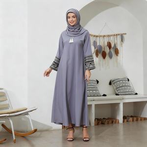 Abaya moderne décontractée à broderies extensibles dans les quatre sens pour femmes musulmanes, robe confortable au quotidien, nouveau design - Product Image 3