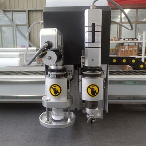 เครื่องตัดหนังอัตโนมัติ Realtop พร้อมมอเตอร์และปั๊ม สำหรับหนัง PU และกล้อง - Product Image 4