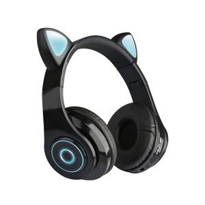 Shenzhen Sports Travel Foldable Over-Ear LED Microphone Volume Control IPX2 Waterproof Mobile Phone Wireless Headphone
