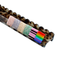 Support de poussoir de mahjong à bord festonné avec poussoir de mahjong en acrylique imitation écaille de tortue avec aimants