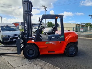 Montacargas Diésel HELI FD70 de 7 Toneladas con Rotador de Tambor, 4WD, Mástil de 3 Etapas, Uso Industrial Pesado, Neumáticos Sólidos/Neumáticos - Product Image 3