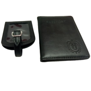 Set de Viaje con Bolsa Transparente para Pasaporte de PU y Etiqueta para Equipaje con Porta Pasaportes - Regalo de Viaje - Product Image 3