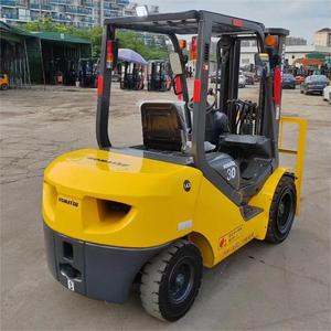 Montacargas Diésel de Segunda Mano a Bajo Precio, 100% Original Japonés, Komatsu FD30 de 3 Toneladas, Desplazador Lateral Hidráulico, Neumáticos Sólidos - Product Image 3