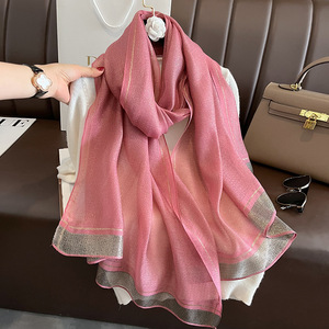 Último diseño de bufandas de seda de Color sólido de otoño para damas, chales de <span class=keywords><strong>playa</strong></span> de seda ligeros y grandes largos, bufandas de seda brillantes - Product Image 3