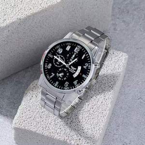 Ensemble cadeau de luxe promotionnel 4 pièces pour homme, nouvelle tendance estivale, montre plaquée argent, bracelet, collier, bague avec logo personnalisé - Product Image 3
