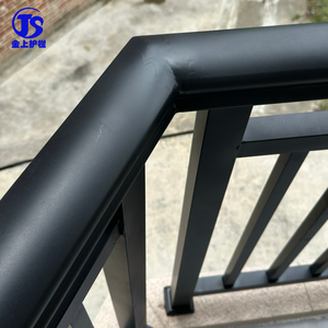 Valla de Acero Galvanizado Personalizada, Resistente a la Corrosión, de 1.8m y 2.4m, Tablero de Valla Metálica Galvanizada Negra para Exteriores - Product Image 5