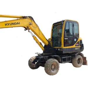 Prix bas, bonne qualité, mini pelle rétrocaveuse sur pneus d'occasion HYUNDAI Doosan R60W-7 6 tonnes, R130W, R80-7, R210W-9 avec peu d'heures de fonctionnement - Product Image 1