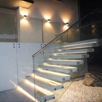 Escalier droit en bois avec éclairage LED et monte-escalier ouvert pour maison/hôtel/duplex/loft