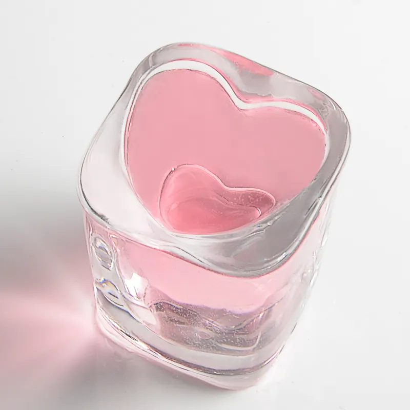 Wholesale 1.5 oz customizable glassware whiskey wine tequila shot glasses unique heart shaped shot glass