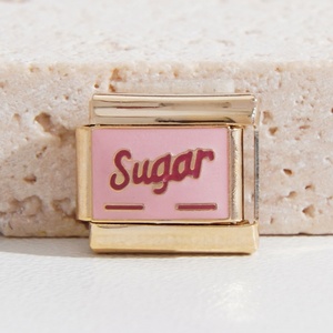 Fabricante de Dijes Personalizados, Dijes Italianos de Acero Inoxidable 316L con Baño de Oro PVD de 18k, Resistentes al Agua, para la Creación de Joyería - Product Image 3