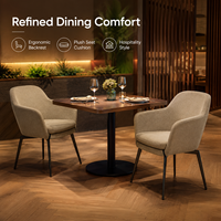 Chaise de salle à manger texturée en osier avec table en bois et base croisée, idéale pour les acheteurs de cafés, restaurants, bistrots, hôtels et clubs