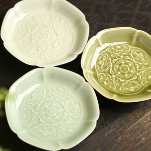 Plateau à thé en céramique Relief Lotus, forme de fleur, style rétro, assiette à fruits, nouveau design chinois, plat en poterie - Product Image 2