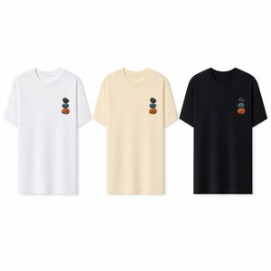T-shirt à col rond en satin brodé avec motif Original Three Pebble Stack - Product Image 5