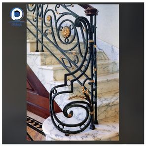 Rampe d'escalier en <span class=keywords><strong>fer</strong></span> <span class=keywords><strong>forgé</strong></span> de style européen Prima, garde-corps de balcon intérieur, garde-corps de <span class=keywords><strong>baie</strong></span> vitrée, clôture de couloir, rampe de maison - Product Image 5