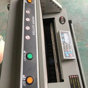 Coupe-papier Nantou d'occasion 1300 mm automatique pour l'industrie de l'impression - Product Image 5
