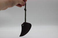 Couteau Karambit portable à anneau de doigt avec étui en cuir et cordon pour les tâches de coupe quotidiennes en extérieur