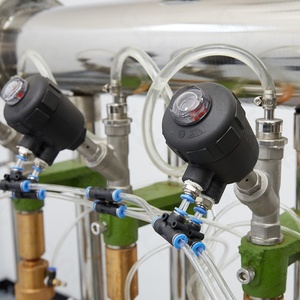 Máy chiết rót nước có ga đẳng áp bán tự động 4 đầu phun, dùng cho chai nhựa, chai thủy tinh, có bộ trộn nước có ga - Product Image 6