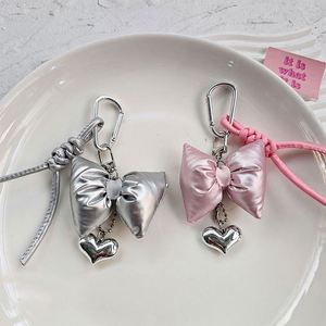 Llavero coreano de cuero con lazo rosa plateado, amuleto versátil para bolso, decoración colgante, regalo de moda - Product Image 1