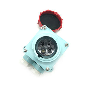 Enchufe Doble Estándar IEC R12-3 Rojo para Iluminación Marina, Enchufes y Tomas Industriales Modelo 792764 - Product Image 4