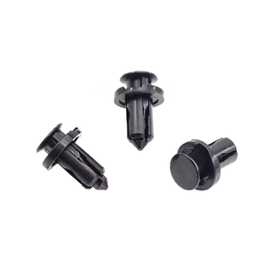 Vente en gros de clips pour voiture Clips de retenue en <span class=keywords><strong>plastique</strong></span> à poussoir Rivets extensibles pour <span class=keywords><strong>Nissan</strong></span> Clips automobiles Attaches pour voiture - Product Image 2
