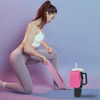 Gobelet de voyage personnalisé de 40 oz gravé au laser, gobelet de voiture de 40 oz avec manchon en soie sérigraphié