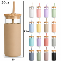 Gobelets en verre transparent de 20 oz avec logo personnalisé, couvercles en bambou et pailles, manchon en silicone pour café glacé et eau potable