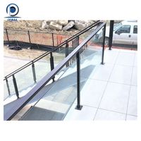 Rampe de balcon et garde-corps d'escalier modernes en aluminium pour projets d'appartements