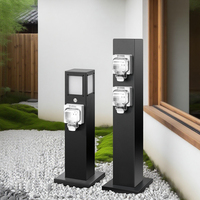 Poteau de distribution électrique extérieur en métal 2 modules avec kit de boîtier, poteau électrique métallique résistant aux intempéries pour jardin, piscine et extérieur